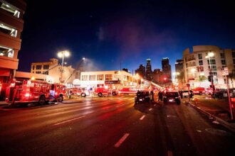 Explosion Hits Los Angeles, USA, Destroys Buildings, 11 people Injured