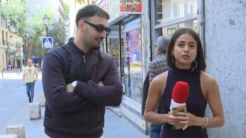 Police arrest man for touching a female reporter’s bum on live TV before asking her which television channel she worked for (video)
