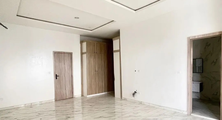 LUXURY 4 Bedrooms Detached Duplex At Lekki Phase 2 For Rent