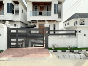 LUXURY 4 Bedrooms Detached Duplex At Lekki Phase 2 For Rent