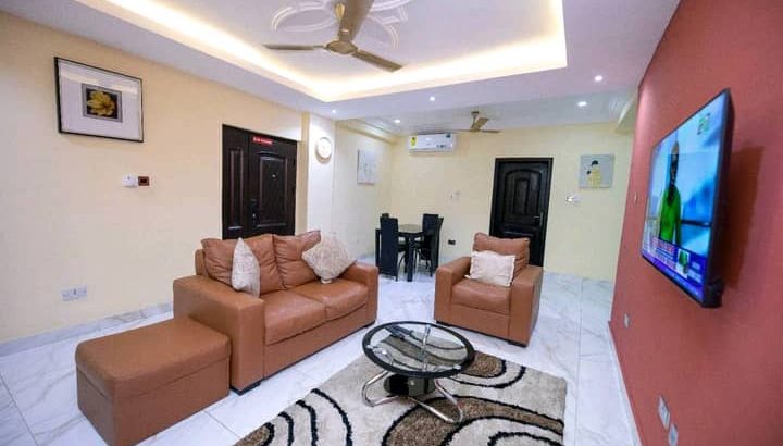 Fully furnished Luxurious 2 bedroom apartment for short Rent